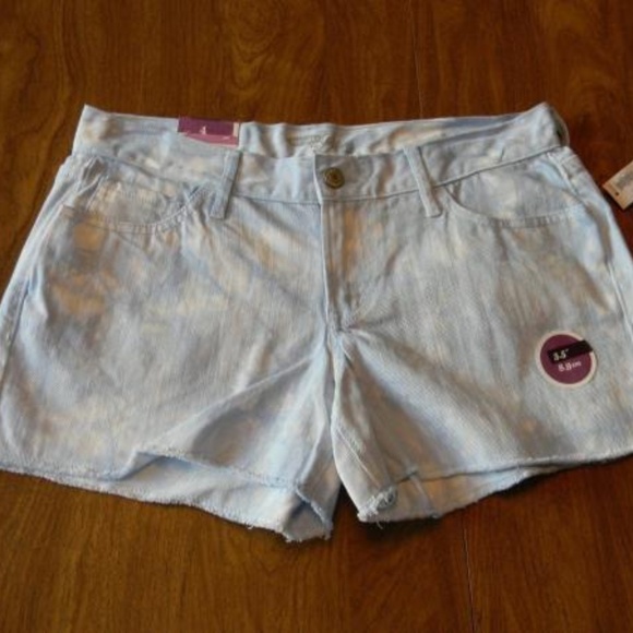 Old Navy 16 Blue Tie Dye Diva Denim Shorts NWT - Picture 1 of 3